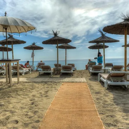Beachside 2bed/2bath With Large Patio And Pool Apartment Marbella